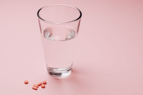 Medikamente bei Hitze: Was der Rekordsommer 2026 für Ihre Gesundheit bedeutet